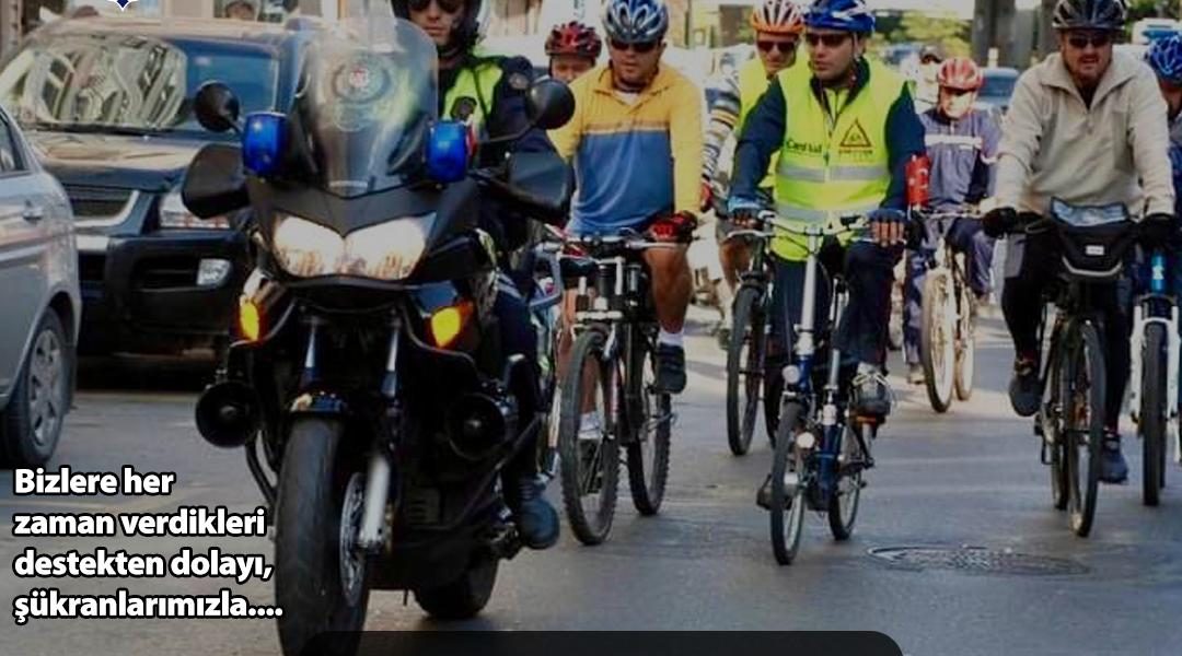 Türk Polis Teşkilatı'nın 181. kuruluş yıl dönümü, Bisikletliler Derneği tarafından düzenlenen özel bir turla kutlanıyor. 12 Nisan 2026 Pazar günü saat 10.00'da Kalamış Atatürk Parkı'ndan başlayacak bu anlamlı sürüşe tüm bisikletseverler davetli. Güvenlik ve sağlık için pedallıyoruz!