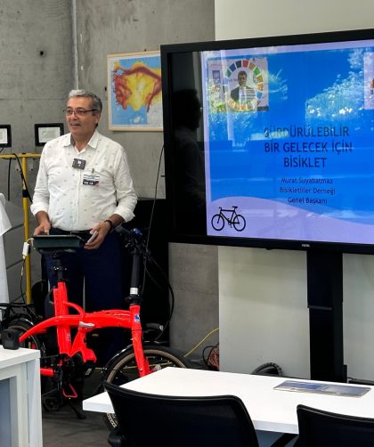 Brisa Dönüşüm Akademisi, Witarin platformu kapsamında Bisikletliler Derneği kurucusu Murat Suyabatmaz ile ilham verici bir buluşma gerçekleştirdi. Sürdürülebilir bir gelecek ve bisiklet kültürünün toplumsal etkisinin ele alındığı etkinlik detayları.